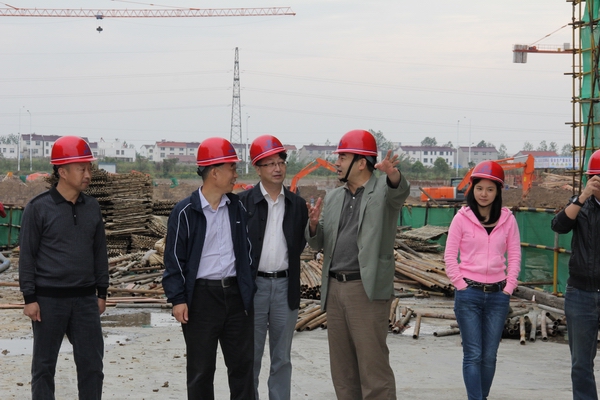 省國資委第二監(jiān)事會(huì)主任王正發(fā)一行到公司檢查指導(dǎo)工作